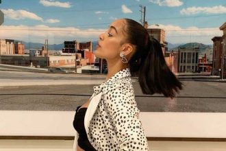 Η sleek αλογοουρά είναι το hair trend του 2020