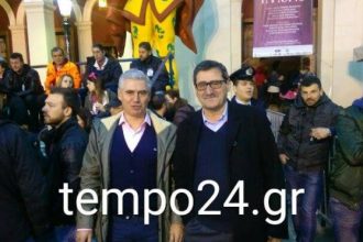 Γιατί βλέπει τις παρελάσεις όρθιος ο Κώστας Πελετίδης