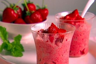 Αυτή είναι η πιο λαχταριστή γρανίτα φράουλα!