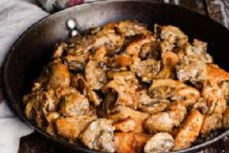 Τηγανιά κοτόπουλο με λευκό κρασί