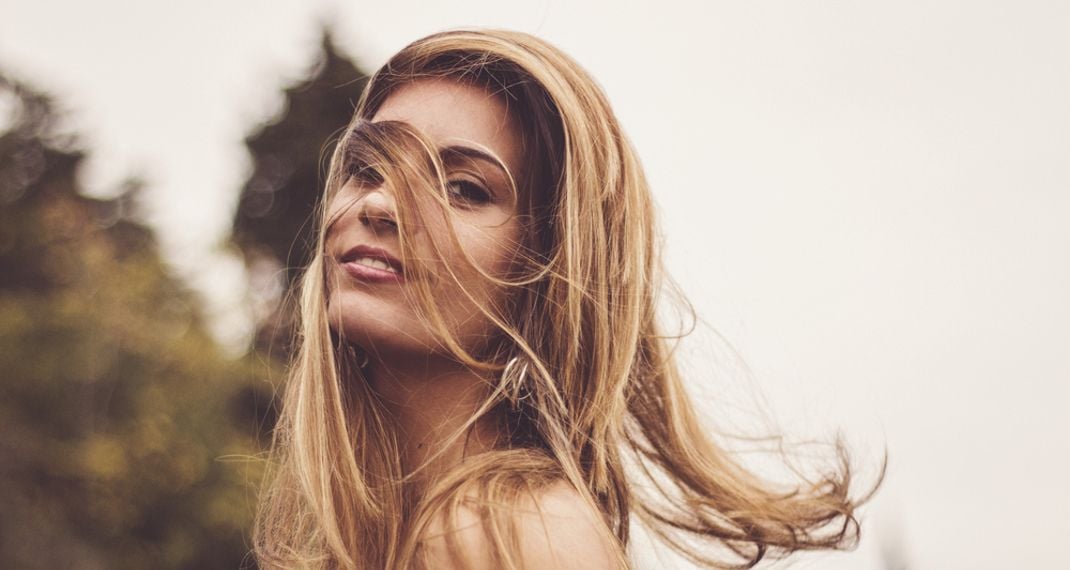 To λάθος που κάνεις με την εφαρμογή της μάσκας μαλλιών -Ο τρόπος για μαλλιά στιλπνά, λεία