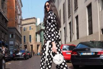 Αυτό είναι το στιλάτο παντελόνι που μπορείς να φορέσεις εύκολα στο γραφείο