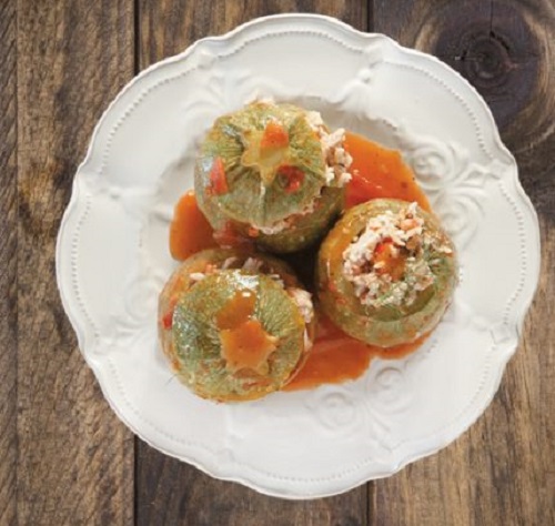 Κολοκύθια γεμιστά με κιμά κοτόπουλου και ρύζι