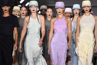 Οι gothic αποχρώσεις στα χείλη που θα μας απασχολήσουν τον χειμώνα!