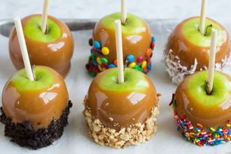 Εντυπωσιάστε μικρούς και μεγάλους φτιάχνοντας καραμελωμένα μήλα!