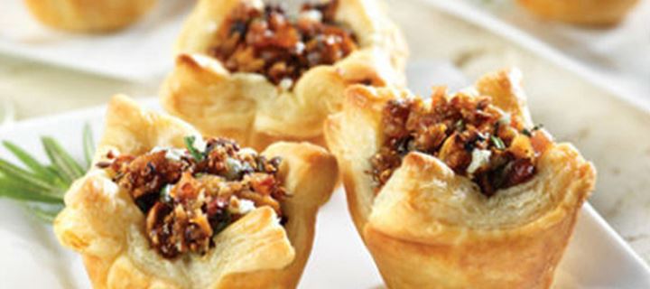 Ταρτάκια με αποξηραμένα σύκα και μπλε τυρί