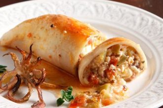 Καλαμάρια γεμιστά με ρύζι