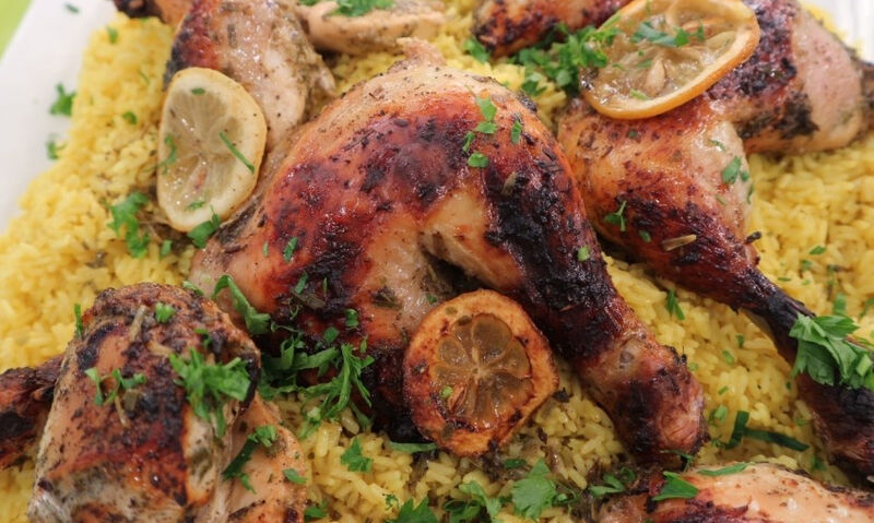 Κοτόπουλο λεμονάτο στο φούρνο με αρωματικό πιλάφι