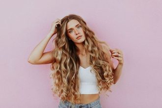 Αυτές είναι οι τρόφες που θα σου χαρίσουν πλούσια μαλλιά!