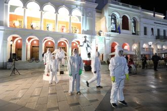 Ενθουσίασε το Θέατρο Δρόμου στην Πλατεία Γεωργίου - ΦΩΤΟ