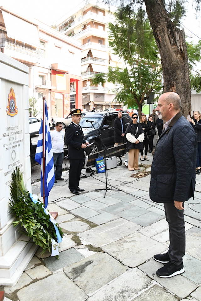 Χαράλαμπος Μπονάνος: Τιμή στους ήρωες πυροσβέστες