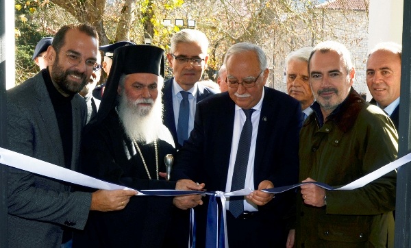 Εγκαινιάστηκε το νέο Δημαρχείο Καλαβρύτων