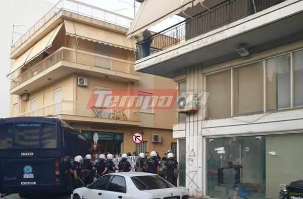 Πάτρα: Πορεία αντιεξουσιαστών κατά της παρουσίας του υπουργού Γιάννη Οικονόμου (ΦΩΤΟ)