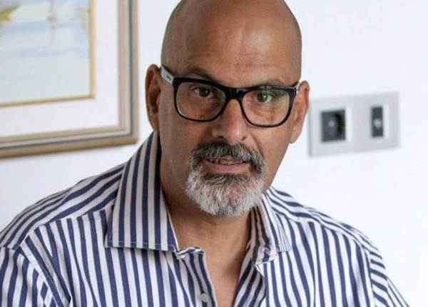 Γιατί ο Χαράλαμπος Μπονάνος "ενώνει" την φωνή του με τον Πρύτανη