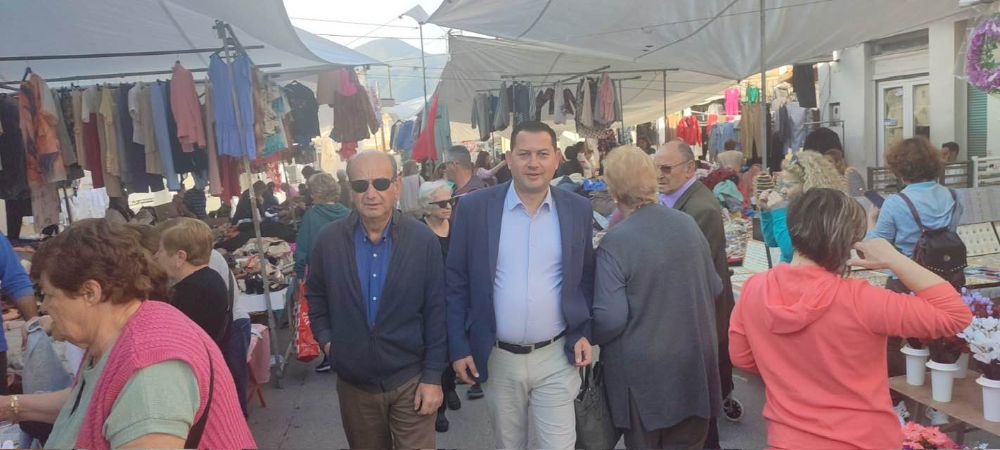 Θεόδωρος Βασιλόπουλος: Επίσκεψη στην αγορά του Αιγίου