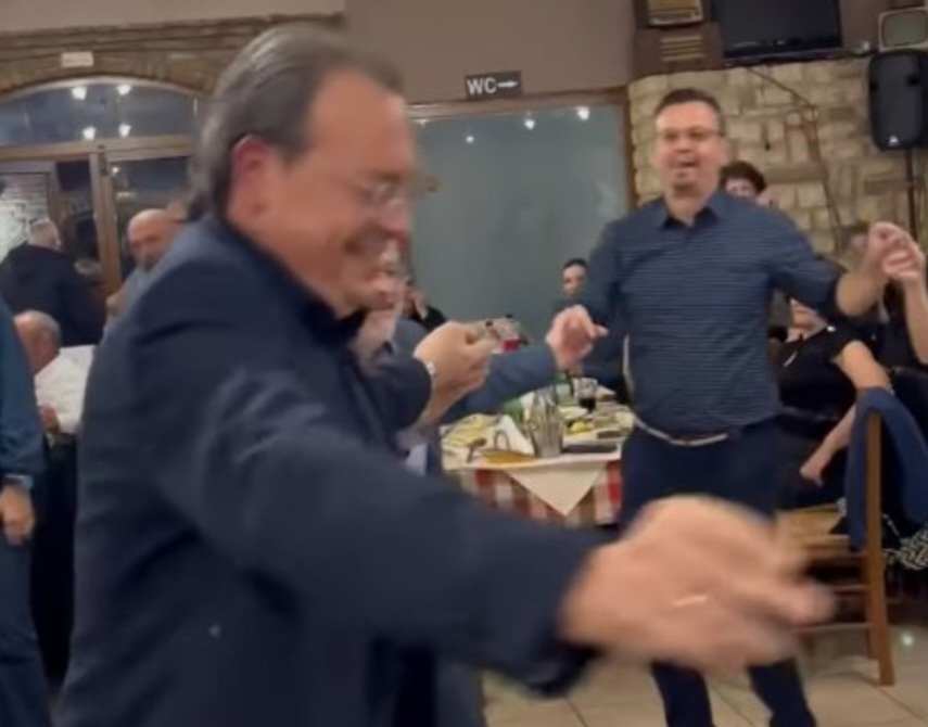 Ο Σωκράτης Φάμελλος το ...έριξε στον χορό