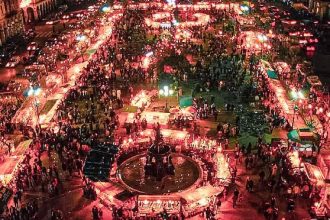 Πάτρα: Πρωτοχρονιά 1988, οι μποναμάδες στην πλατεία Γεωργίου ΦΩΤΟ