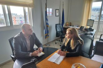 Πρέπει να πλένεις το πρόσωπό σου με κρύο ή ζεστό νερό