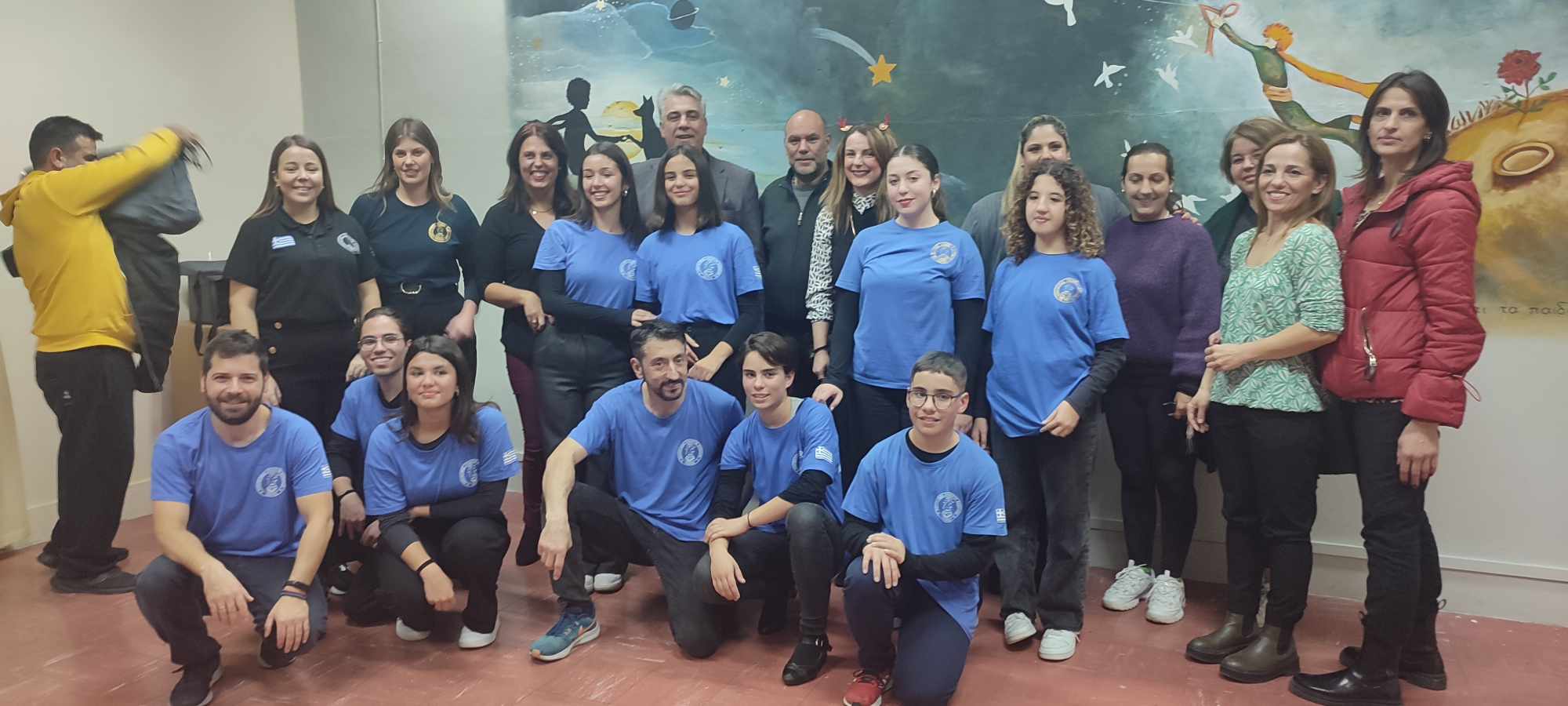 Το χορευτικό του "Πείρου" σε ιδρύματα