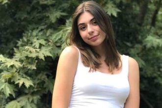 Χαρές στο γραφείο του Ιάσονα Φωτήλα