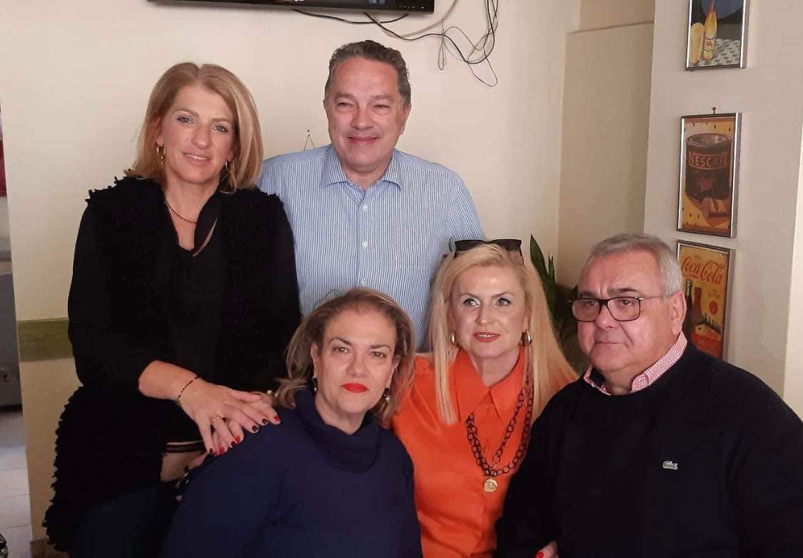 Στη γειτονιά της Αγίας Βαρβάρας ο Κώστας Σβόλης ΦΩΤΟ