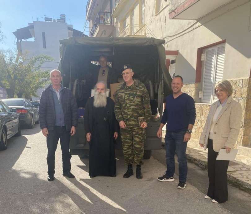 O Χαράλαμπος Μπονάνος στην περιφορά Επιταφίων