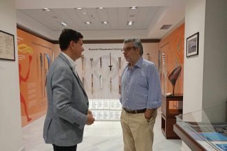 Ο Πέτρος Συναδινός στην Έκθεση Ολυμπιακής Λαμπαδηδρομίας του σπιράλ