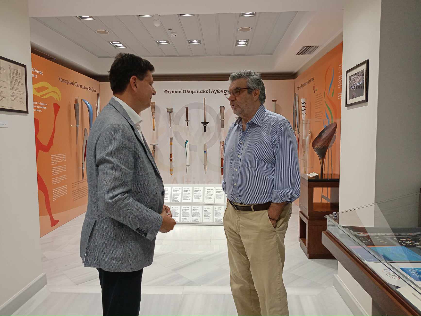 Ο Πέτρος Συναδινός στην Έκθεση Ολυμπιακής Λαμπαδηδρομίας του σπιράλ