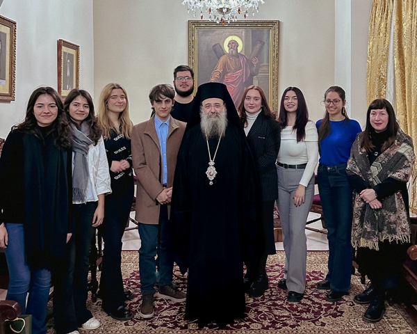 Μητροπολίτης Πατρών προς "χρυσούς" φοιτητές: Μας κάνετε υπερήφανους