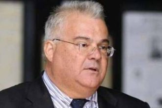 Δημοκρατία και ολιγαρχία