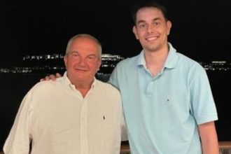 Πύλος: Όταν ο Καραμανλής «τα είπε» με τον γιο του Σαμαρά