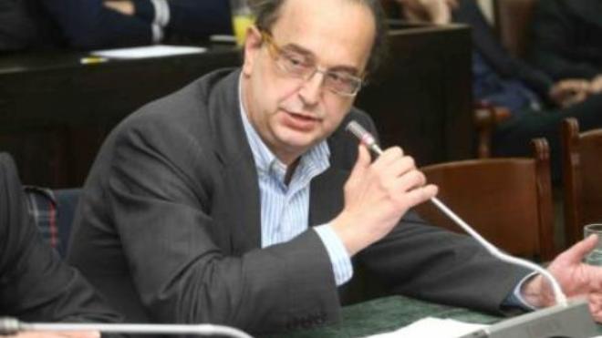 Ο δρόμος προς το μέγαρο της Μαιζώνος