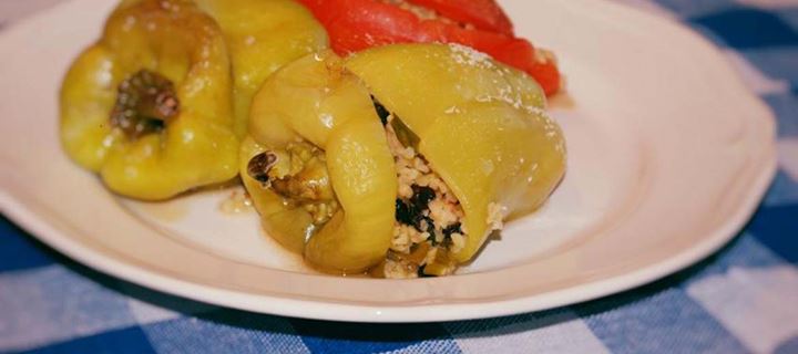 Γεμιστά με πλιγούρι και σταφίδες