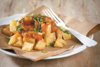 Patatas bravas, οι ισπανικές τηγανητές πατάτες