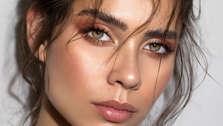 Πώς να περιποιηθείτε τα φρύδια σας στο σπίτι