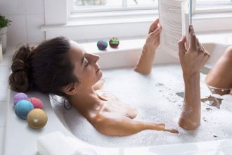 Πώς να αποβάλετε τις τοξίνες από το δέρμα σας