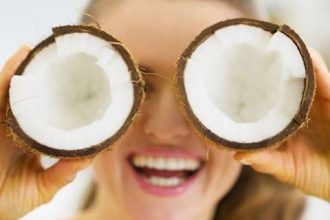 Πώς να εντάξεις το θαυματουργό λάδι καρύδας στην beauty routine σου;