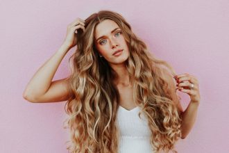 Το κόλπο για να μακρύνεις γρήγορα τα μαλλιά σου