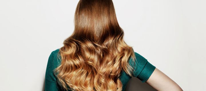 Αυτές είναι οι τροφές που θα σας χαρίσουν δυνατά και λαμπερά μαλλιά!