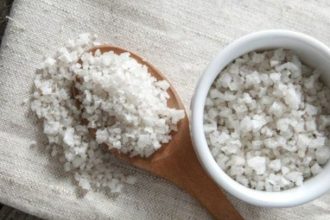 6 πράγματα που μπορείτε να καθαρίσετε με αλάτι