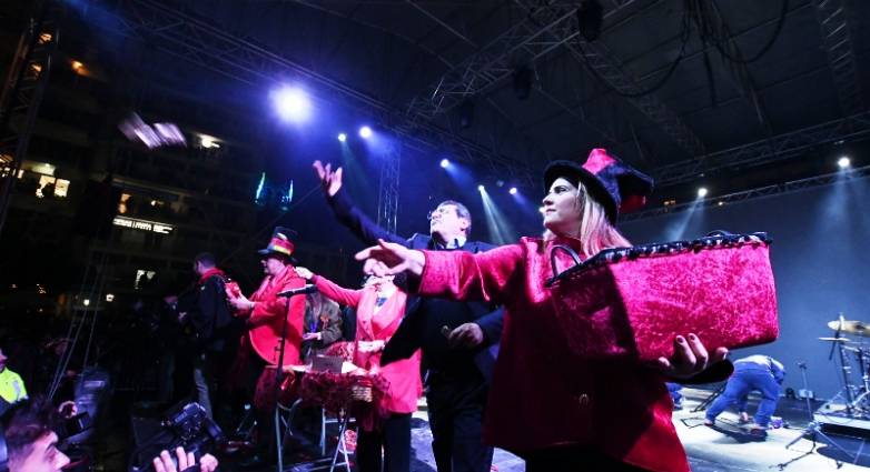 Γεύση σοκολατοπόλεμου και Πατρινού Καρναβαλιού στον ΑΝΤ1 στην έναρξη του Τριωδίου