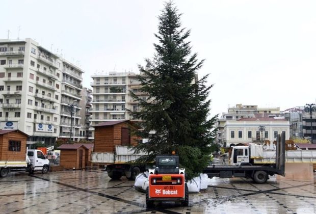 Πάτρα: Σήμερα το άναμμα του δένδρου στην Πλ. Γεωργίου