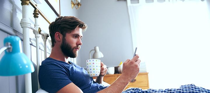 Για ποιους λόγους πρέπει να έχουμε τα κινητά μακριά από το κρεβάτι;