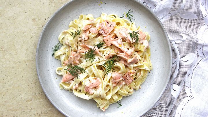 Ταλιατέλες με σολομό και κρέμα γάλακτος για όλη την οικογένεια!