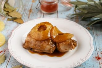 Κοτόπουλο με ανανά