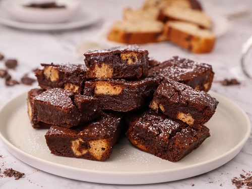 Brownies με τσουρέκι