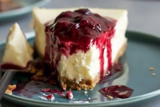 Cheesecake με ανθότυρο και φρούτα