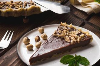 Σοκολατένια τάρτα με πραλίνα