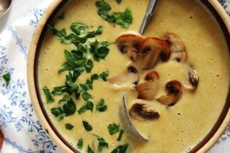 Μανιταρόσουπα για τις κρύες φθινοπωρινές μέρες