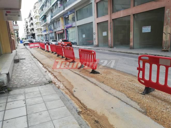 Πάτρα: "Ξέχασαν" την οδό Μαιζώνος μετά τα έργα της ΔΕΥΑΠ